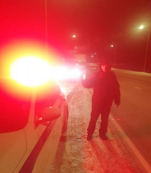 В Марий Эл госавтоинспекторы оказывают необходимую помощь водителям в условиях сильных морозов
